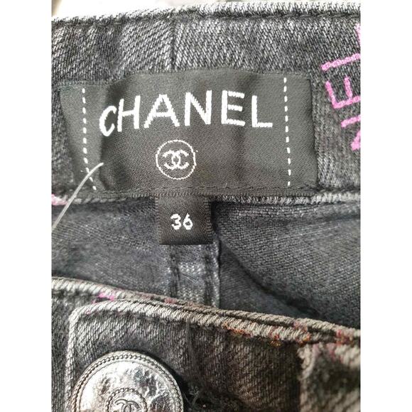 Chanel 2022 Graffiti Logo Printed Denim Jeans - Size 36 - Picture 4 of 5